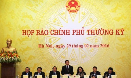 Vietnam pretende cumplir sincrónicamente tareas trazadas en 2016 - ảnh 1