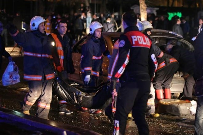 Turquía arresta 18 sospechosos por el ataque suicida en Ankara  - ảnh 1