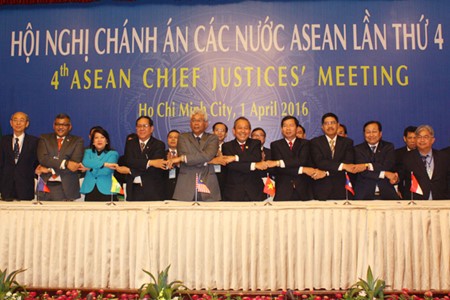 Presidentes de los tribunales de la ASEAN adoptan declaración conjunta - ảnh 1