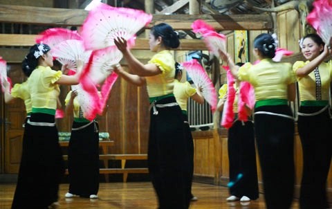 Vu Hoai, un apasionado del baile popular de Xoe - ảnh 1