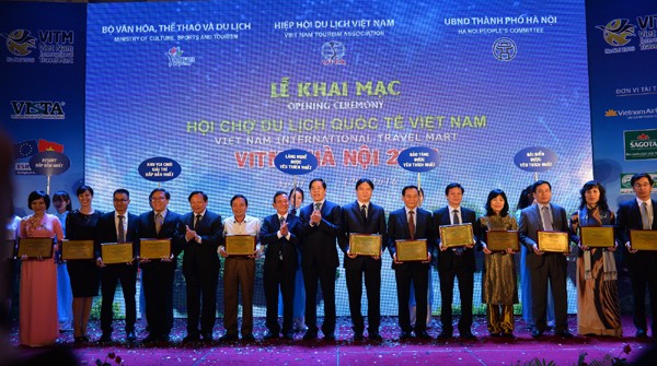 Vietnam promociona el turismo marítimo e isleño en Feria Internacional del sector en Hanoi  - ảnh 1