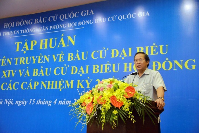 Efectúan entrenamiento de habilidades para periodistas sobre elecciones en Vietnam - ảnh 1