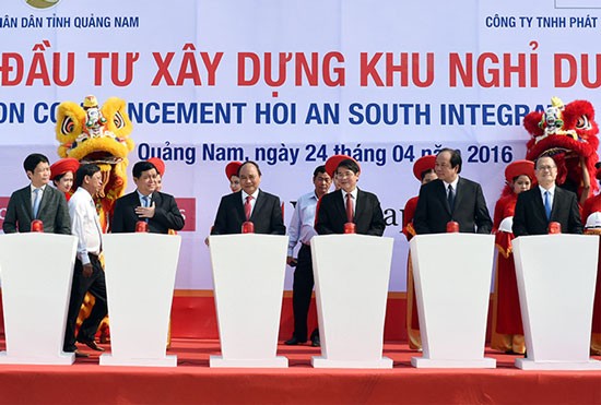 Gobierno vietnamita se compromete a garantizar la estabilidad del entorno inversionista - ảnh 1