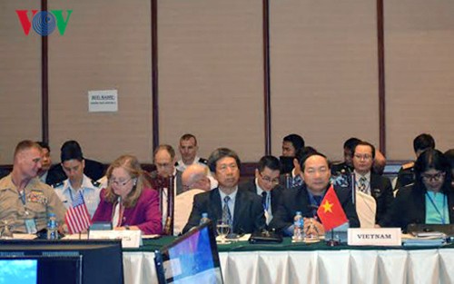 Diferendos limítrofes en Mar Oriental centra agenda de Cumbre de Defensa de ASEAN - ảnh 1
