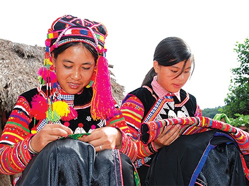 Preserva la etnia Ha Nhi oficios tradicionales - ảnh 3