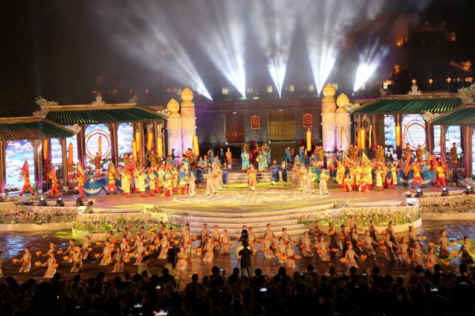 Inaugurado Festival Hue 2016, gran fiesta de cultura y arte de Vietnam - ảnh 1