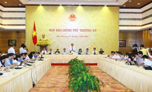 Primera rueda de prensa del nuevo Gobierno vietnamita - ảnh 1