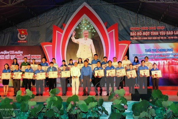 Promueven el aprendizaje y seguimiento del ejemplo moral del presidente Ho Chi Minh - ảnh 1