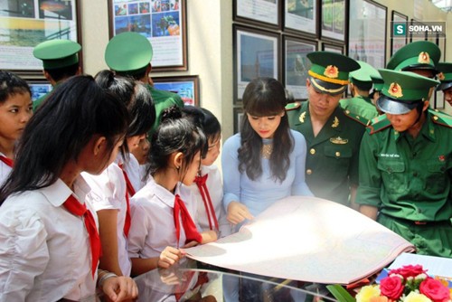 Inauguran exposición sobre Hoang Sa y Truong Sa, soberanía indiscutible de Vietnam - ảnh 1