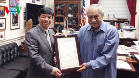 Ex congresista estadounidense exalta logros de Vietnam en materia de derechos humanos - ảnh 1