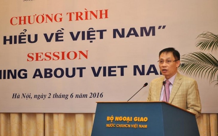 Sesión de aprender acerca de Vietnam para diplomáticos extranjeros  - ảnh 1