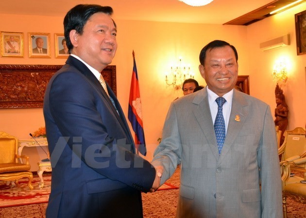 Profundizan cooperación entre localidades de Vietnam y Cambodia - ảnh 1