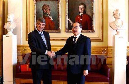 Presidente del Frente de la Patria de Vietnam visita Noruega  - ảnh 1