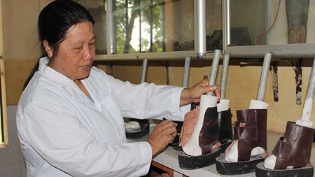 Nguyen Thi Xuan, una entusiasta enfermera que atiende a pacientes con lepra - ảnh 2