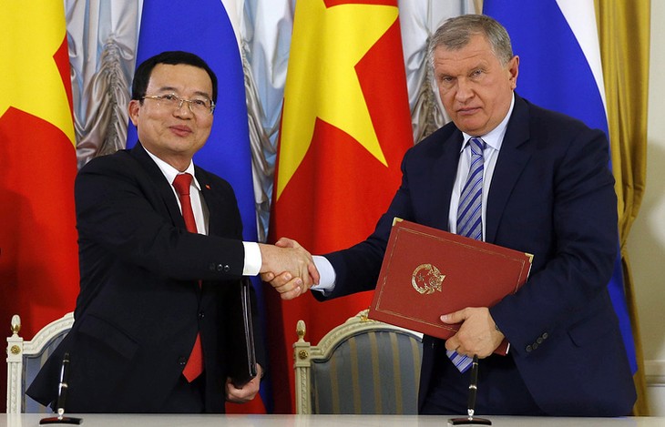 Vietnam y Rusia rubrican acuerdo de cooperación en petróleo - ảnh 1