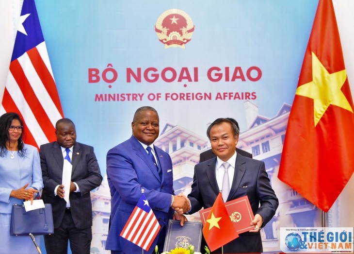 Establecen relaciones diplomáticas Vietnam-Liberia  - ảnh 1