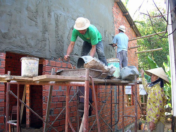 Más de 11 mil familias pobres en Tra Vinh tendrán nuevas casas - ảnh 1