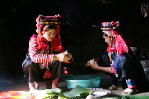 Espacio cultural de fogón y vida espiritual de etnias de escasa población en Vietnam  - ảnh 3