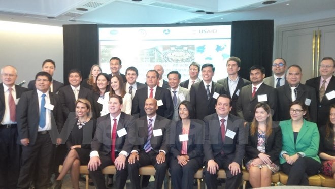 Vietnam participa en conferencia del APEC sobre el transporte en México - ảnh 1