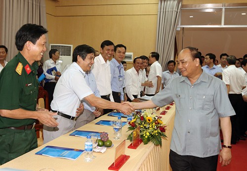 Orienta primer ministro de Vietnam el desarrollo de economía agrícola en centro del país - ảnh 1