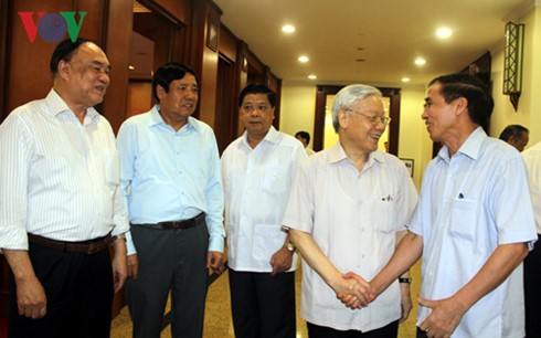 Líder partidista vietnamita pide mantener la paz por el desarrollo nacional - ảnh 1