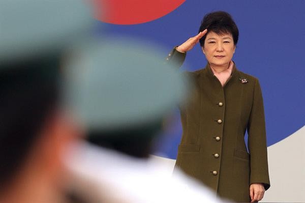 Presidenta surcoreana pide disposición de combate de sus tropas - ảnh 1