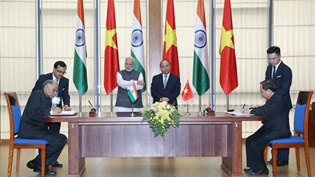 Declaración conjunta Vietnam-India enfatiza impulso de la cooperación multisectorial - ảnh 1
