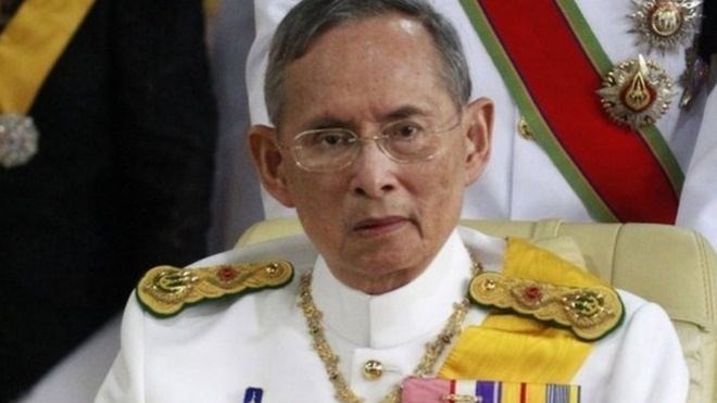 Fallece el rey de Tailandia, monarca con más tiempo en trono - ảnh 1