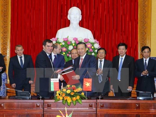 Vietnam y Bielorrusia fortalecen colaboración en seguridad nacional - ảnh 1