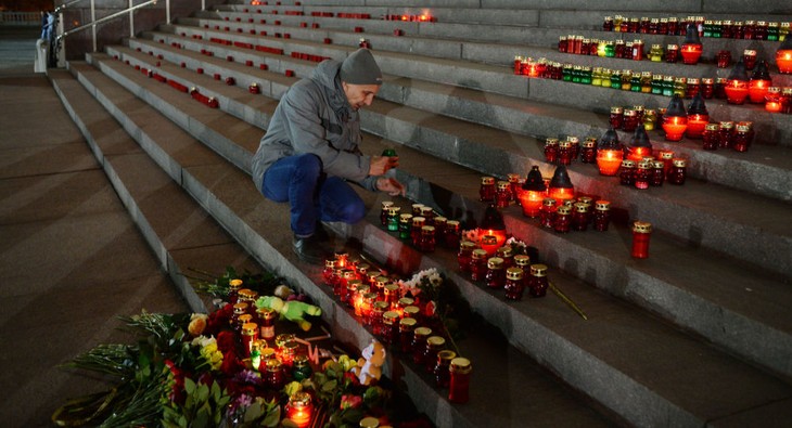 Pueblos rusos y egipcios recuerdan a víctimas de accidente aéreo A321 - ảnh 1