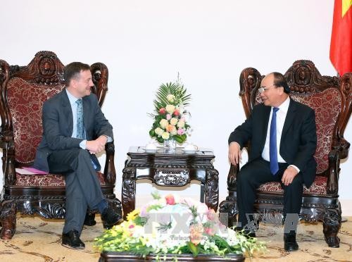 Premier vietnamita recibe a nuevos embajadores de Australia y Francia  - ảnh 1