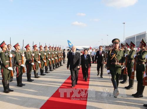 Visita a Laos del máximo líder partidista vietnamita contribuye a fortalecer relaciones bilaterales - ảnh 1