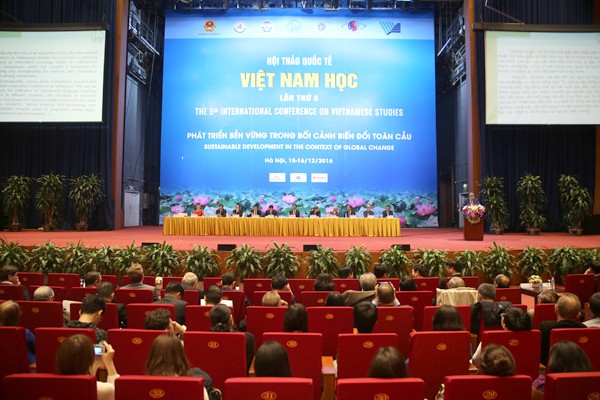 Vietnamología contribuye cada vez más al desarrollo nacional - ảnh 1