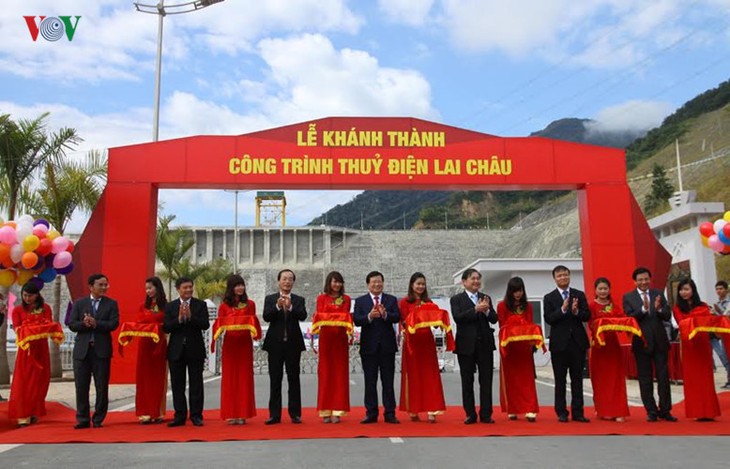 Vietnam pone en marcha tercera planta hidroeléctrica más grande del Sudeste Asiático - ảnh 1