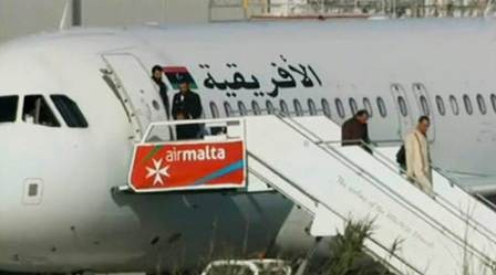 Se entregan secuestradores de avión de aerolínea libia  - ảnh 1