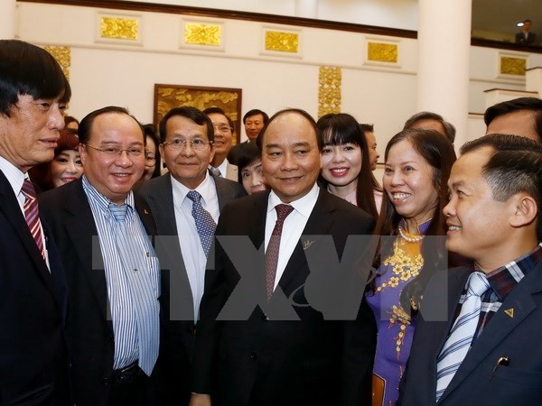 Premier vietnamita exhorta a desarrollo de mercado doméstico - ảnh 1