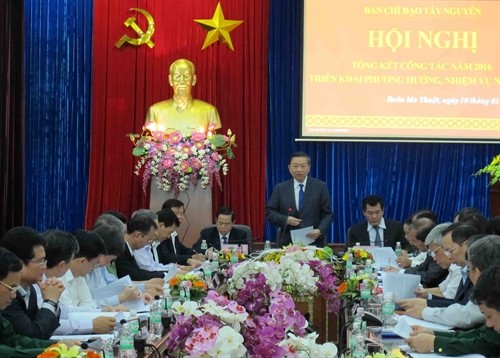 Instan a ciudad altiplana vietnamita a acelerar reestructuración económica - ảnh 1