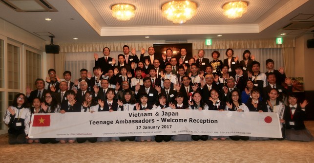 Celebran intercambio de representantes juveniles Vietnam-Japón - ảnh 1