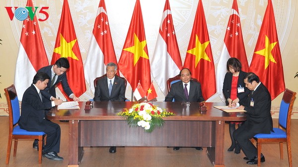 Vietnam y Singapur impulsan asociación estratégica y cooperación integral - ảnh 2