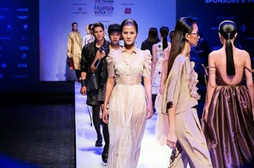 Ciudad Ho Chi Minh cobija gran evento de moda en 2017  - ảnh 1