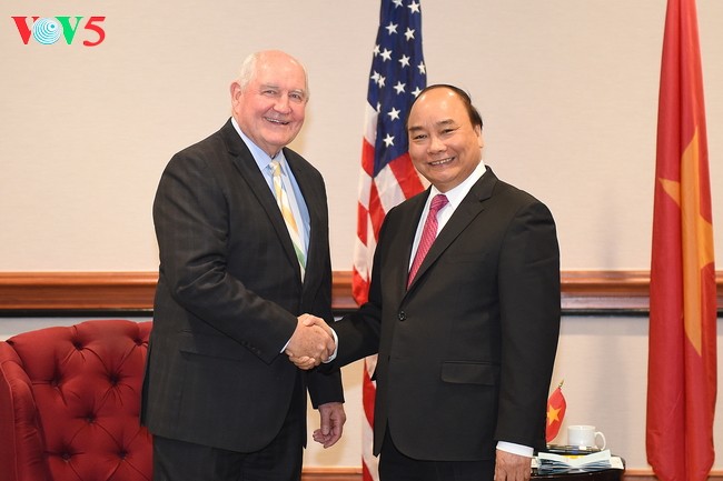 Prosiguen las actividades del primer ministro vietnamita en Estados Unidos - ảnh 1