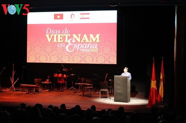 Programa cultural de Vietnam en España marca los 40 años de los vínculos diplomáticos  - ảnh 1