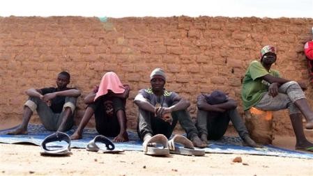 Miles de refugiados salvados en el desierto de Níger por la ONU - ảnh 1