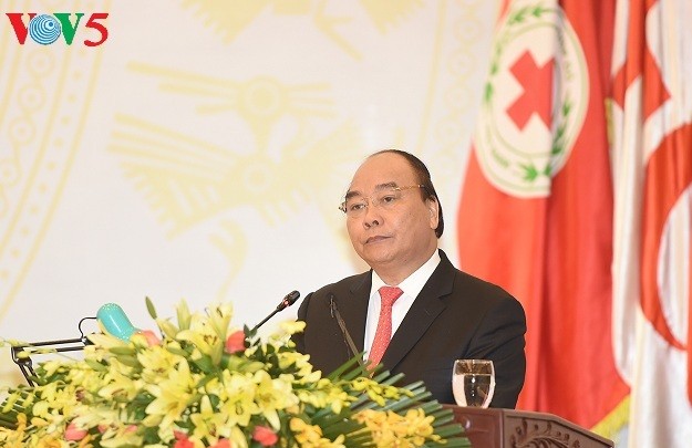 Primer ministro vietnamita orienta al Congreso de la Cruz Roja nacional - ảnh 1
