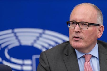 La Comisión Europea llama a abrir diálogo sobre la situación catalana - ảnh 1