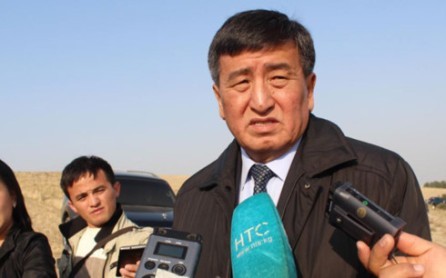 Sooronbai Jeenbekov gana la votación presidencial de Kirguistán - ảnh 1