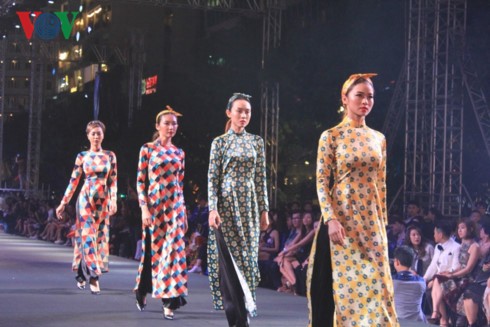Inauguran en Ciudad Ho Chi Minh el Festival de Moda y Tecnología 2017 - ảnh 1