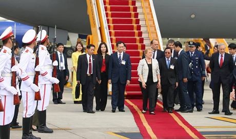 Líderes de Chile y Canadá realizan visitas oficiales a Vietnam - ảnh 1