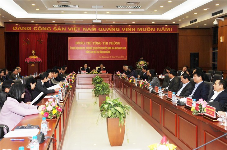 Wakil Ketua MN Vietnam, Tong Thi Phong melakukan termu kerja di provinsi Cao Bang - ảnh 1