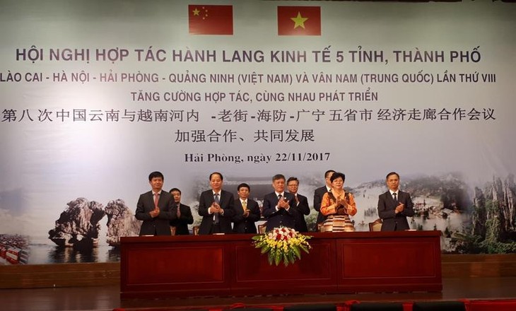 Vietnam y China estrechan sus lazos de colaboración en el corredor económico - ảnh 1